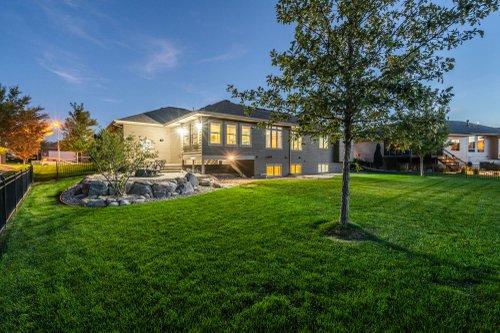 mobile - carousel-hero-element image-2