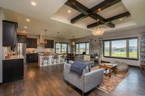 mobile - carousel-hero-element image-6